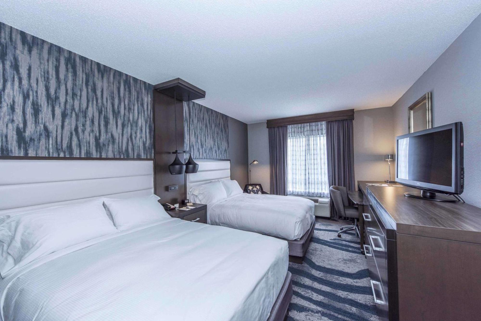 Отель Doubletree By Hilton North Charleston - Convention Center Экстерьер фото