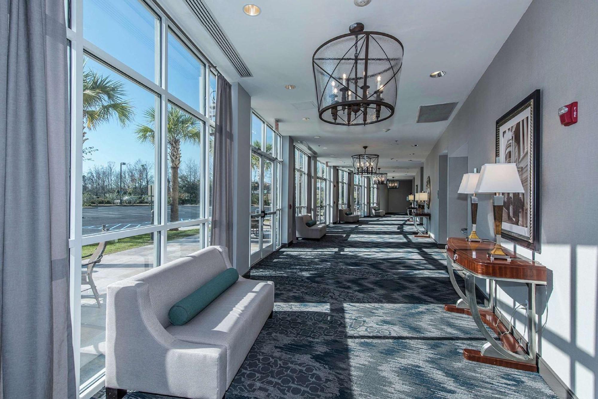 Отель Doubletree By Hilton North Charleston - Convention Center Экстерьер фото